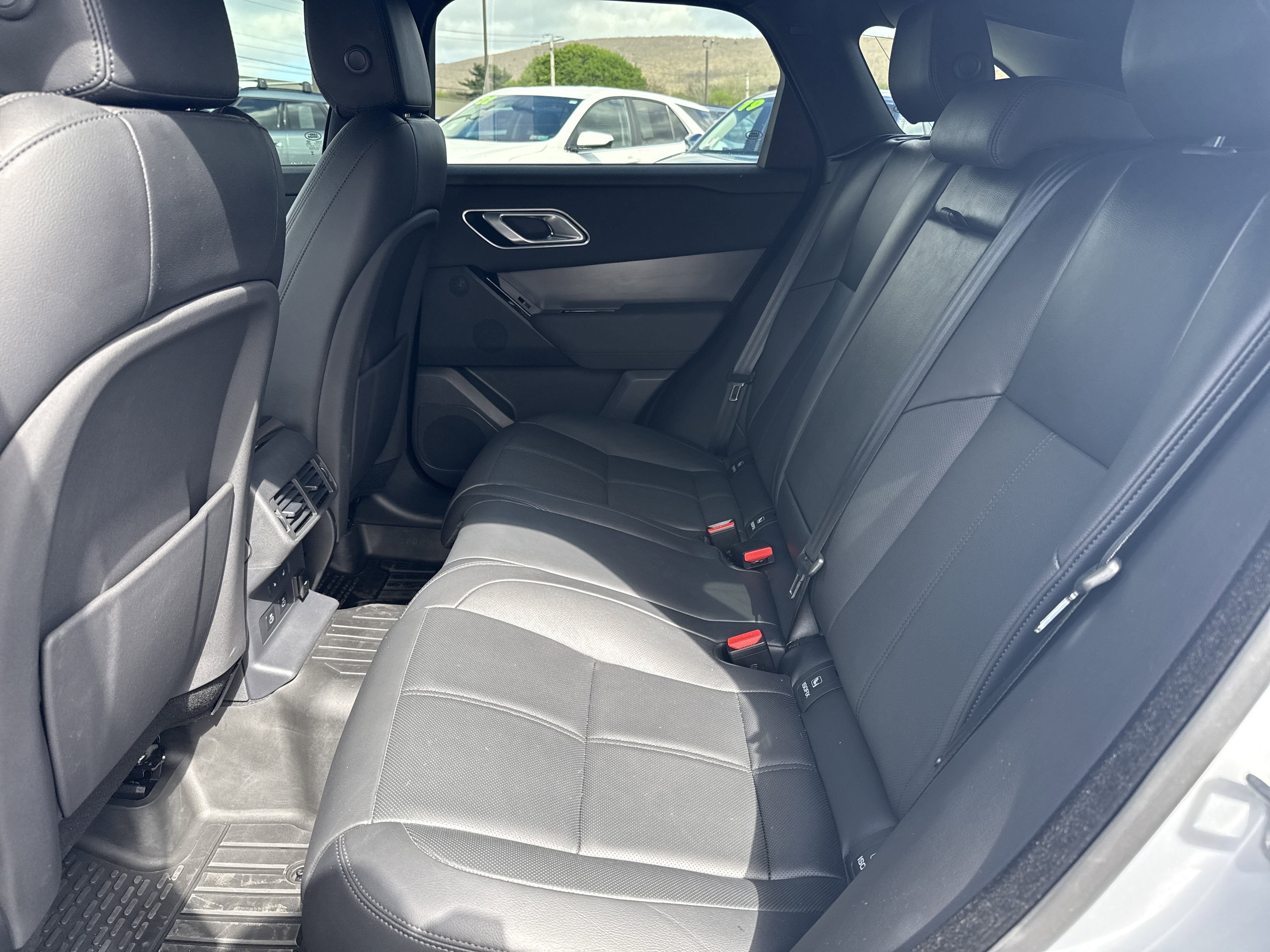 2024 Land Rover Range Rover Velar Dynamic SE