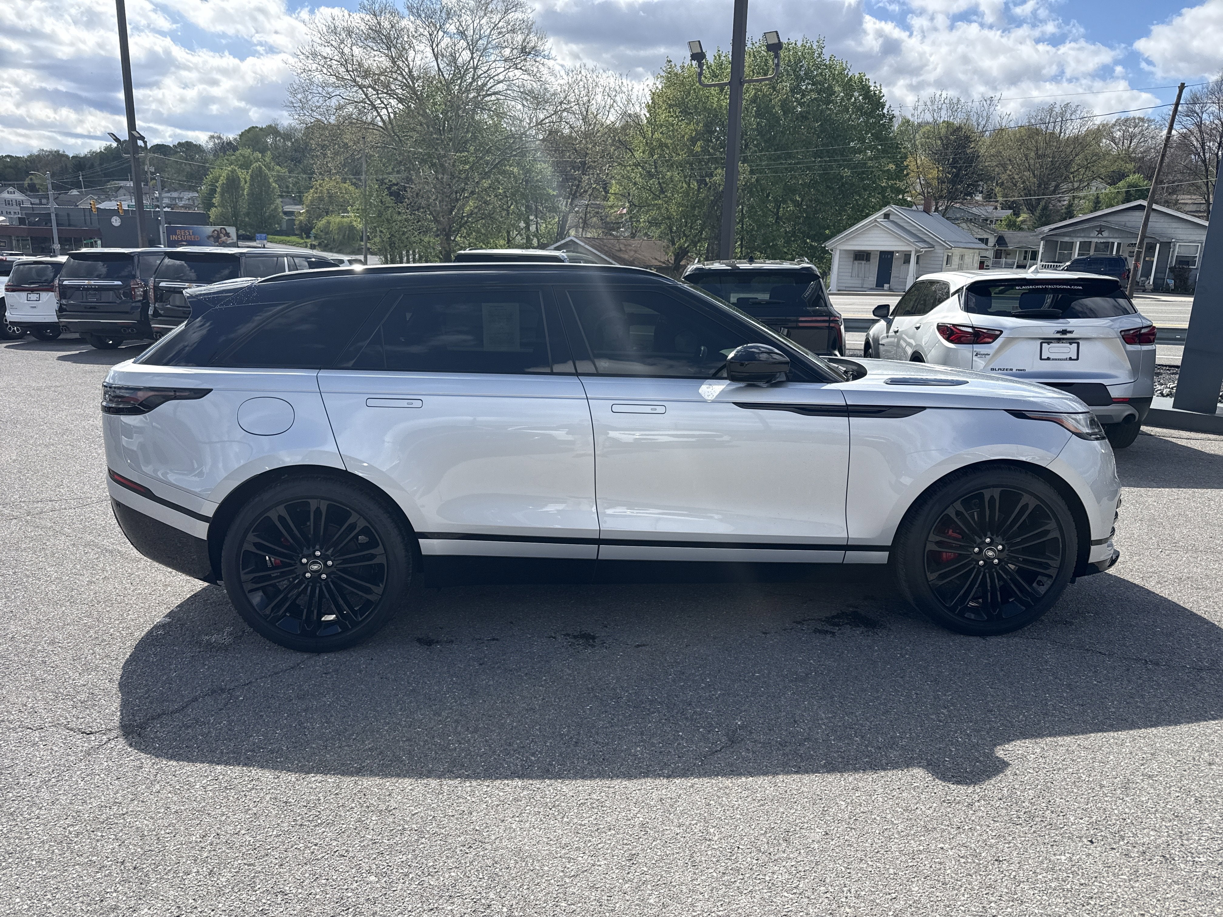 2024 Land Rover Range Rover Velar Dynamic SE