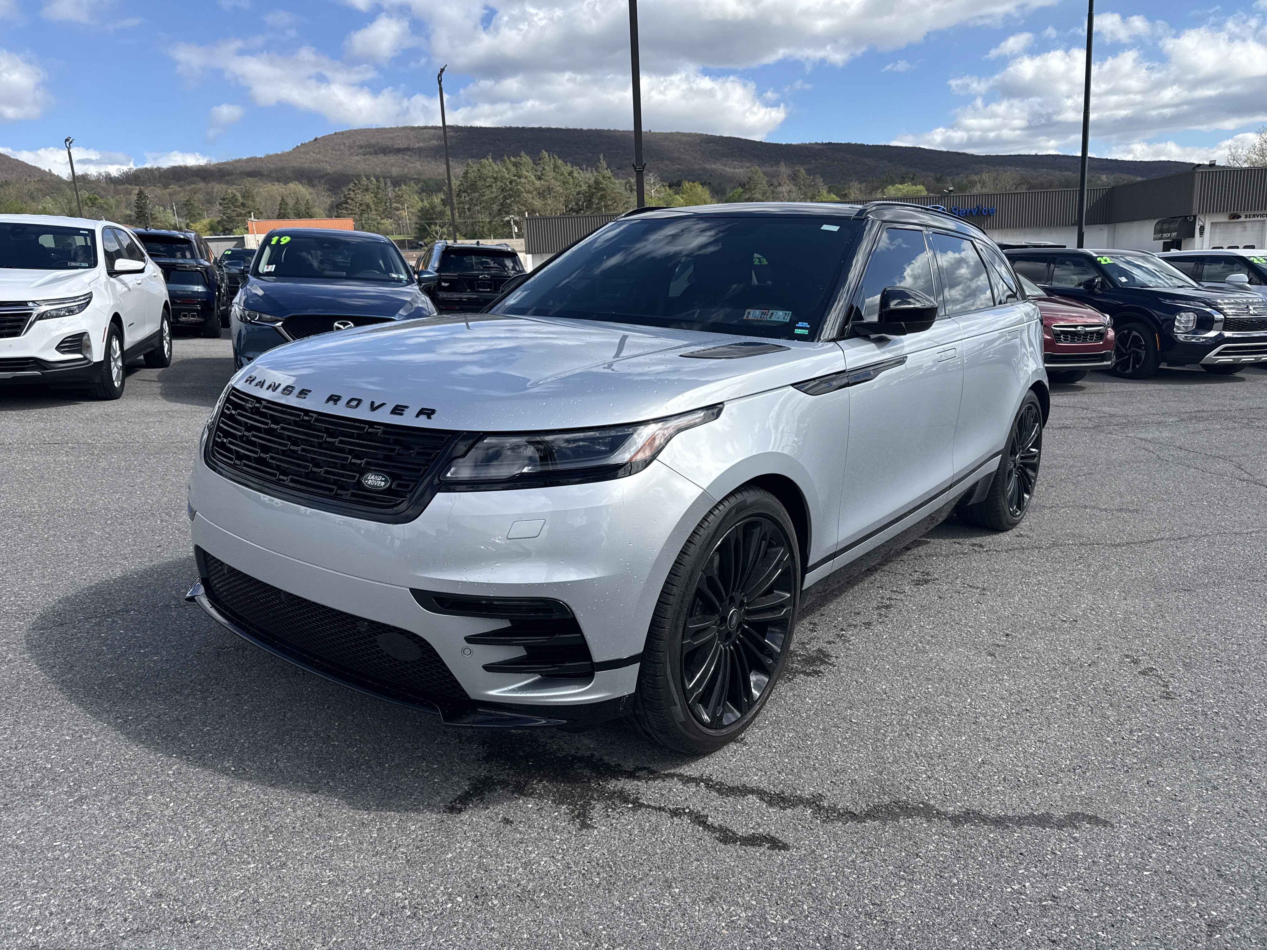 2024 Land Rover Range Rover Velar Dynamic SE