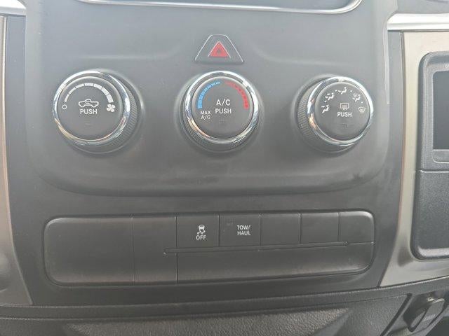 2019 RAM 1500 Classic SLT 4x4 Crew Cab 6'4" Box