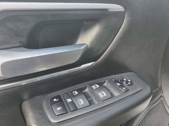 2022 RAM 1500 Big Horn 4x4 Crew Cab 5'7" Box