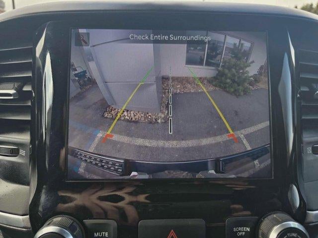 2022 RAM 1500 Big Horn 4x4 Crew Cab 5'7" Box