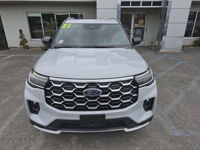 2025 Ford Explorer Platinum 4WD