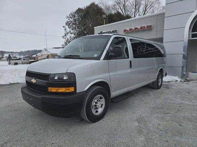 2020 Chevrolet Express Passenger 3500 Extended Wheelbase Rear-Wheel Drive 1LS