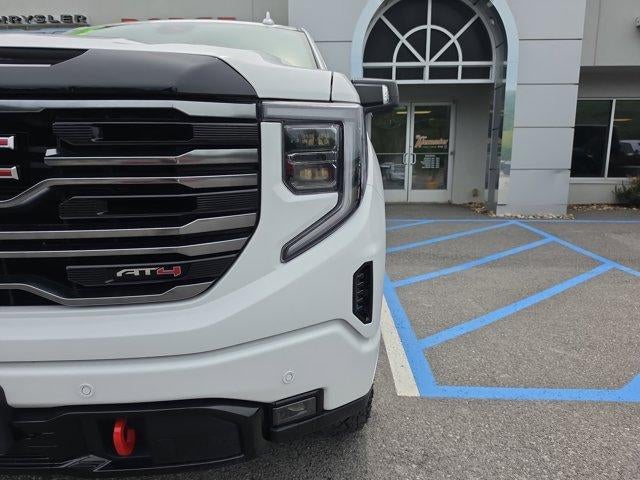2025 GMC Sierra 1500 Crew Cab Short Box 4-Wheel Drive AT4