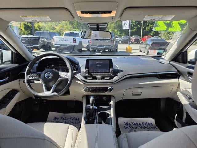 2022 Nissan Altima 2.5 SV Sedan