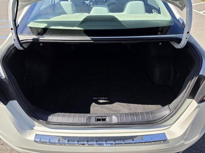 2022 Nissan Altima 2.5 SV Sedan