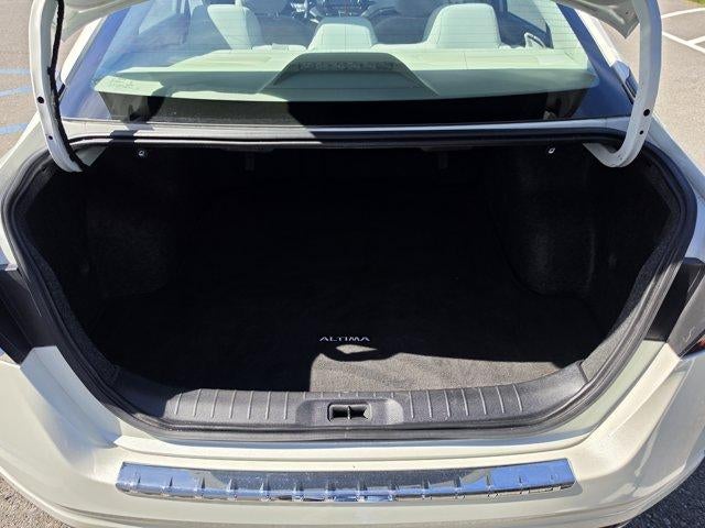 2022 Nissan Altima 2.5 SV Sedan