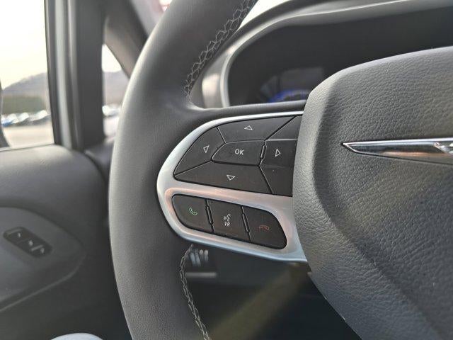 2025 Chrysler Pacifica Select FWD