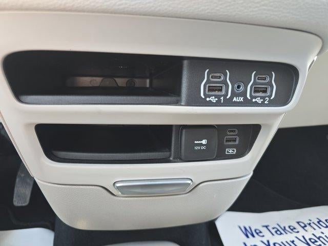 2022 Chrysler Pacifica Touring L AWD