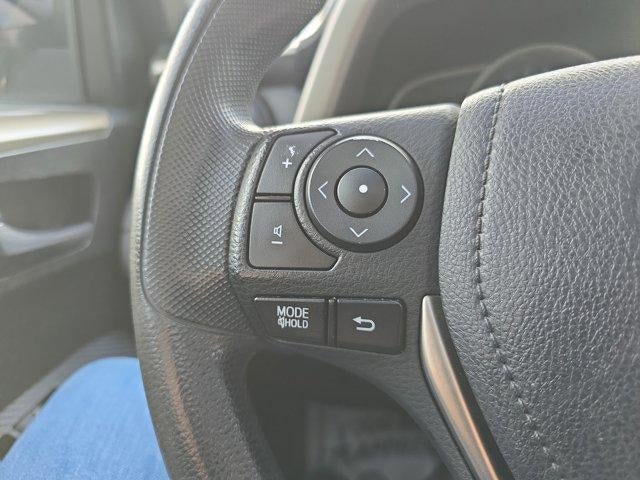 2015 Toyota RAV4 AWD 4dr XLE (Natl)