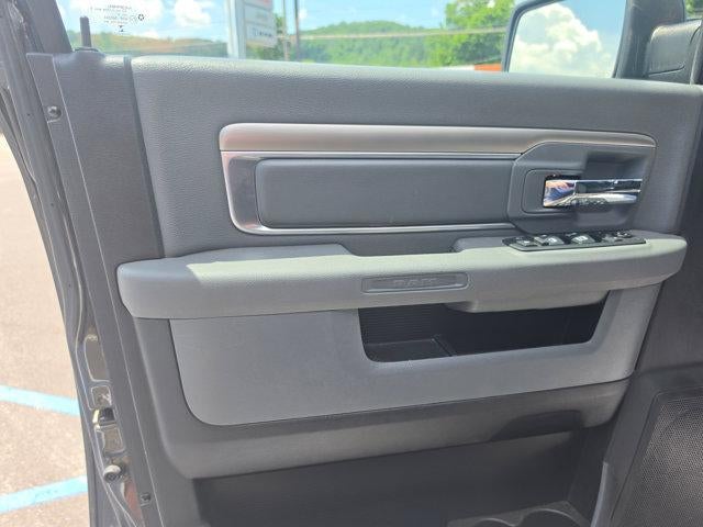 2017 RAM 1500 Big Horn 4x4 Crew Cab 5'7" Box