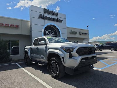 2025 Toyota Tacoma 4WD 4WD TRD Sport Double Cab 5' Bed AT (Natl)