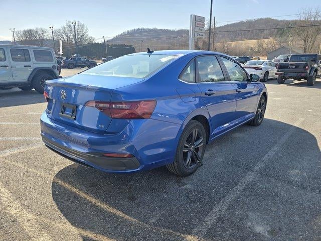 2022 Volkswagen Jetta SE Auto