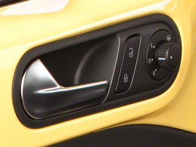 2012 Volkswagen Beetle 2dr Cpe Auto 2.5L PZEV