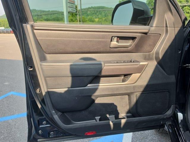 2023 Toyota Tundra 4WD 4WD SR5 CrewMax 5.5' Bed (SE)