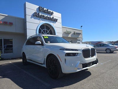 2026 BMW X7 xDrive40i Sports Activity Vehicle