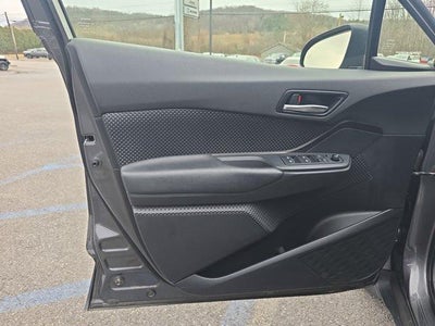 2018 Toyota C-HR XLE Premium FWD (Natl)