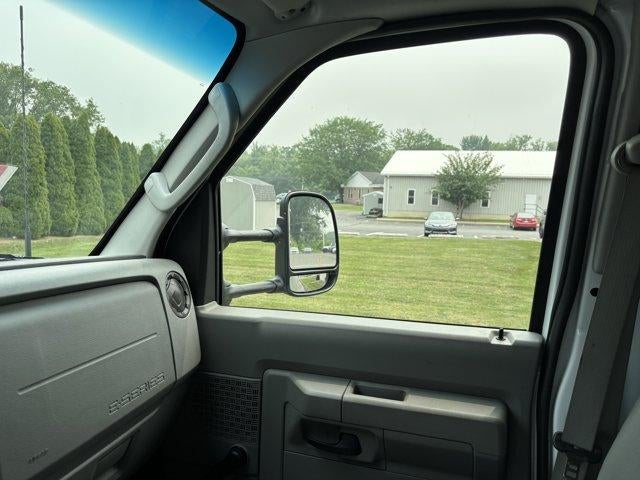 2024 Ford E-Series Cutaway E-350 SRW 138" WB