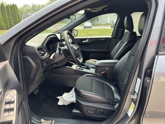 2025 Ford Escape ST-Line Select AWD