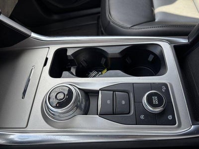2024 Ford Explorer XLT 4WD