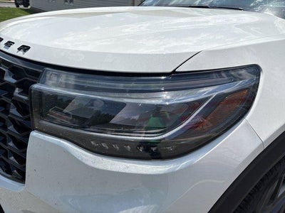 2025 Ford Explorer ST-Line 4WD