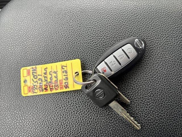 2021 Nissan Titan 4x4 Crew Cab SV