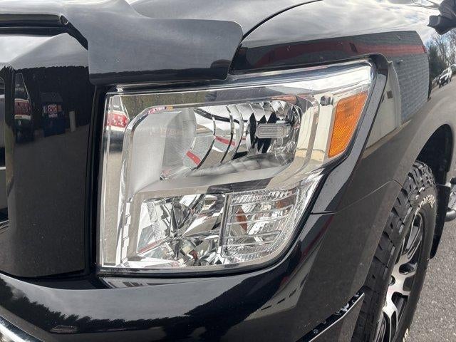 2021 Nissan Titan 4x4 Crew Cab SV