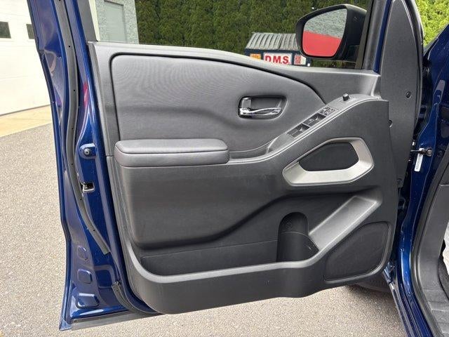 2023 Nissan Frontier Crew Cab 4x4 SV Auto