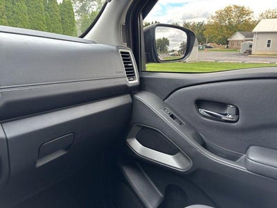 2023 Nissan Frontier Crew Cab 4x4 SV Auto