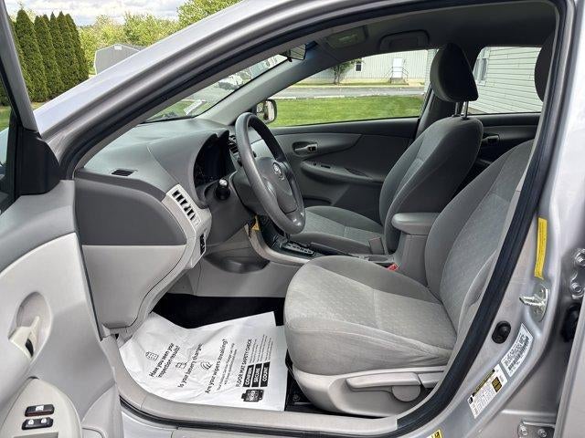2009 Toyota Corolla 4dr Sdn Auto LE (Natl)