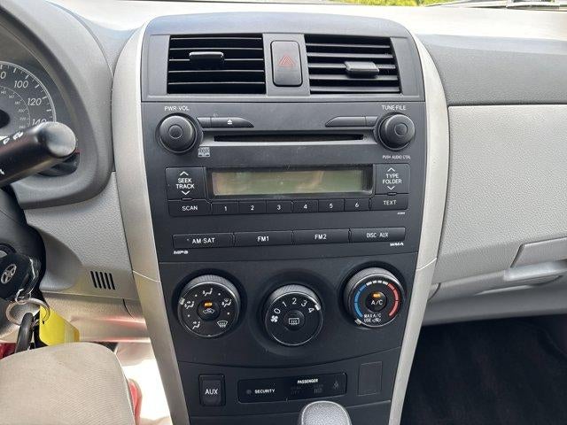 2009 Toyota Corolla 4dr Sdn Auto LE (Natl)