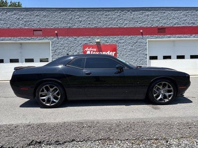 2016 Dodge Challenger 2dr Cpe SXT