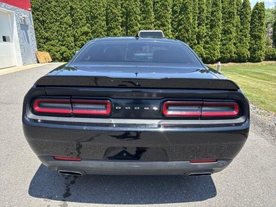 2016 Dodge Challenger 2dr Cpe SXT