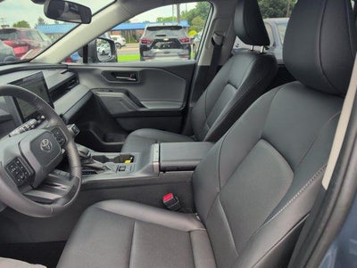 2026 Toyota RAV4 XLE Premium AWD (Natl)