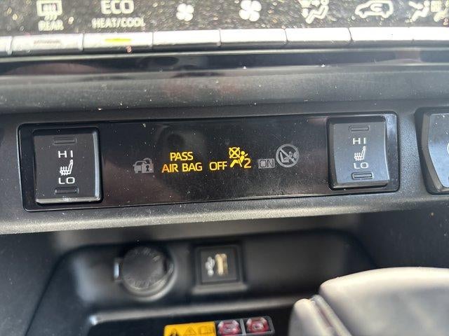 2023 Toyota RAV4 XLE Premium AWD (Natl)