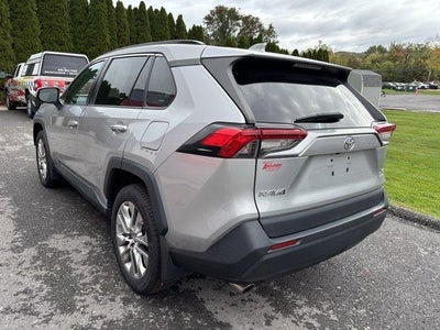 2019 Toyota RAV4 XLE Premium AWD (Natl)