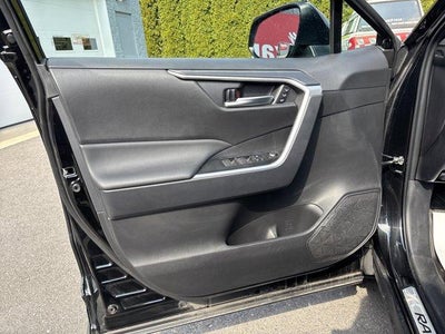 2025 Toyota RAV4 XLE Premium AWD (Natl)