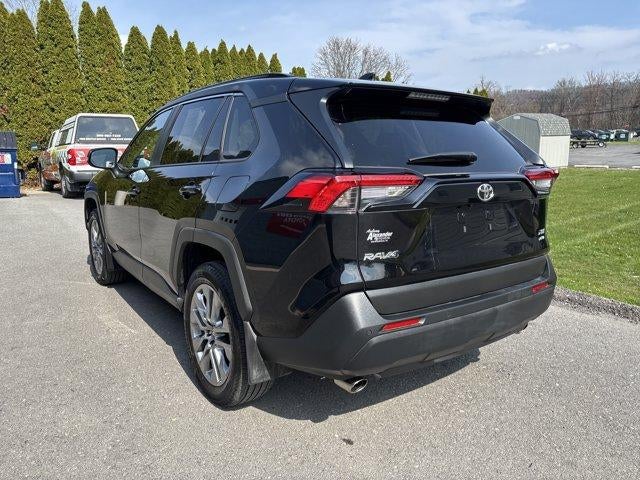 2025 Toyota RAV4 XLE Premium AWD (Natl)