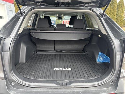 2025 Toyota RAV4 LE AWD (Natl)