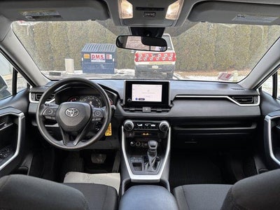 2023 Toyota RAV4 LE FWD (GS)