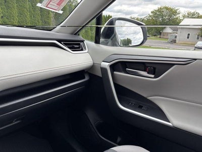 2025 Toyota RAV4 XLE AWD (Natl)