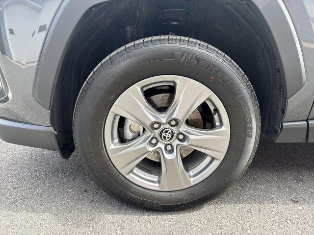 2025 Toyota RAV4 XLE AWD (Natl)