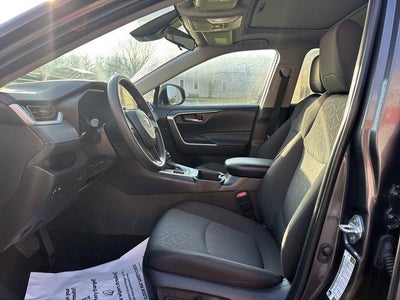 2025 Toyota RAV4 XLE AWD (Natl)