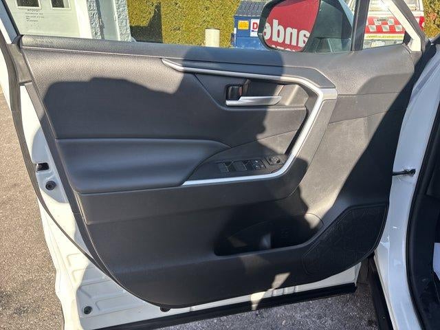 2023 Toyota RAV4 Hybrid XLE AWD (Natl)