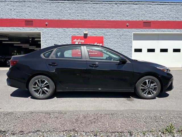 2022 Kia Forte LXS IVT