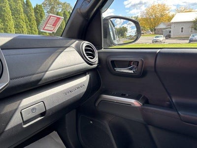 2023 Toyota Tacoma 4WD 4WD Limited Double Cab 5' Bed V6 AT (Natl)