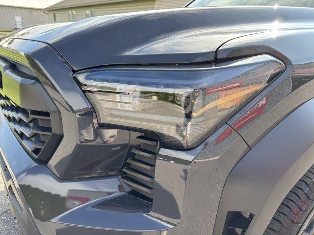 2026 Toyota Tacoma 4WD 4WD TRD Off Road Double Cab 5' Bed AT (Natl)