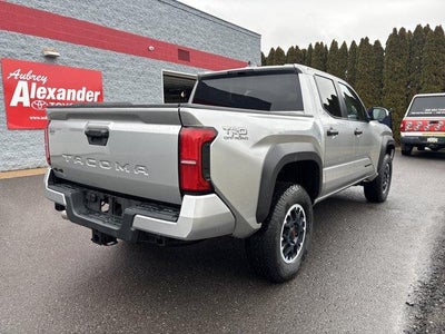 2024 Toyota Tacoma 4WD 4WD SR5 Double Cab 5' Bed AT (GS)