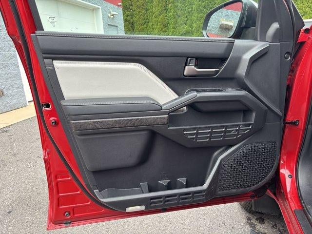 2026 Toyota Tacoma 4WD 4WD Limited Double Cab 5' Bed AT (Natl)
